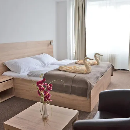 Hotel Studijne A Kongresove Stredisko